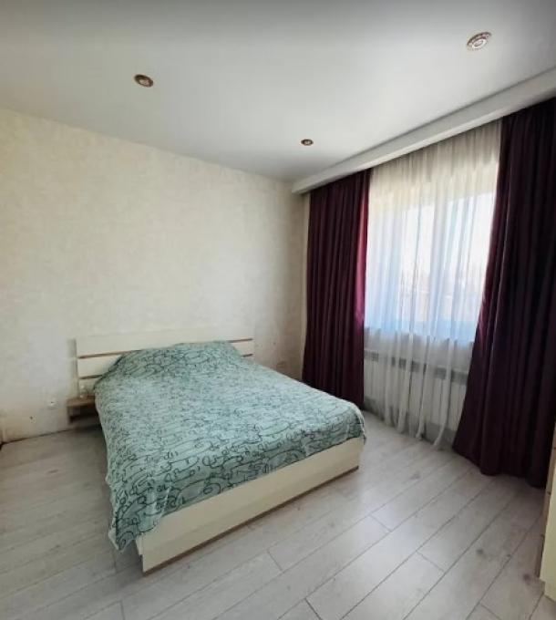 Дом, 4-кімн., Харьков, Основа