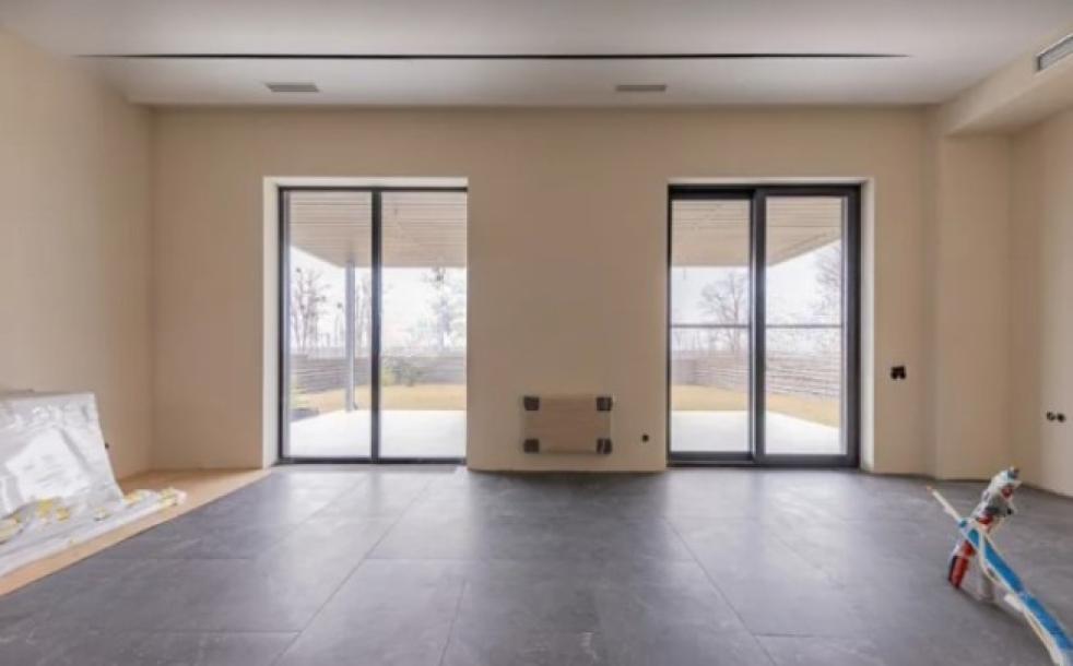 Дом, 4-кімн., Харьков, Алексеевка