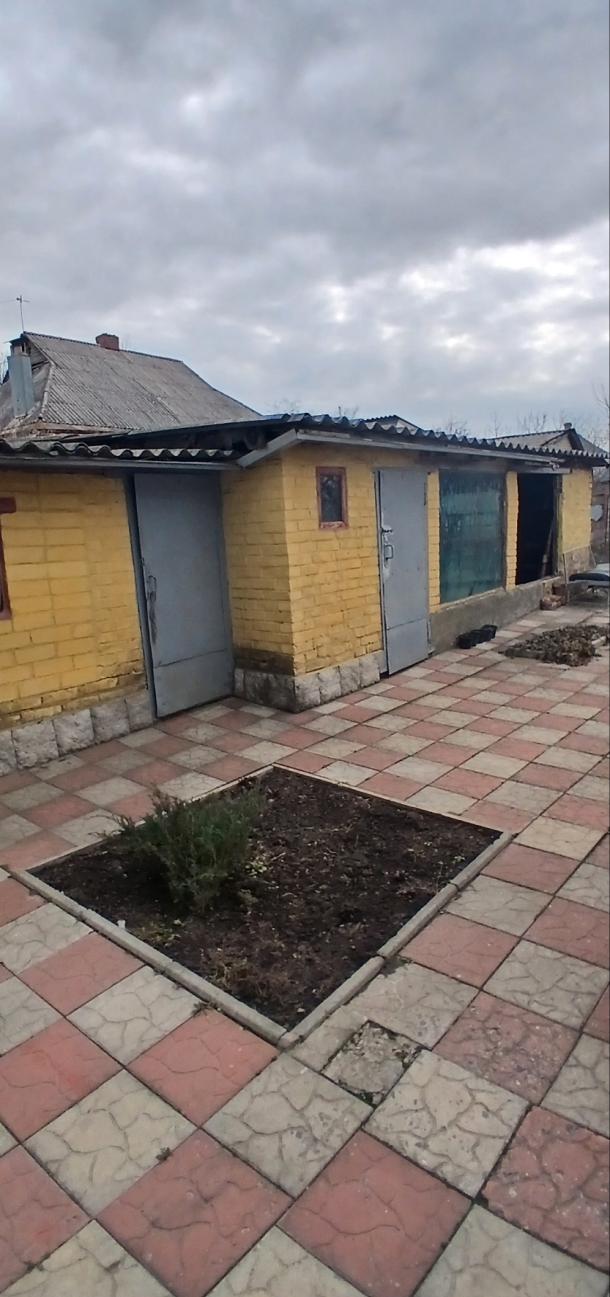 Дом, 4-кімн., Харьков, Песочин