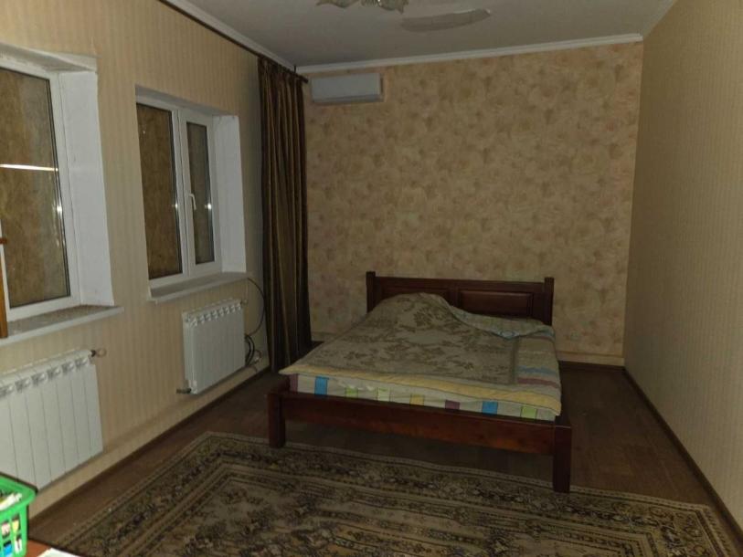 Дом, 4-кімн., Чугуев, Чугуевский район