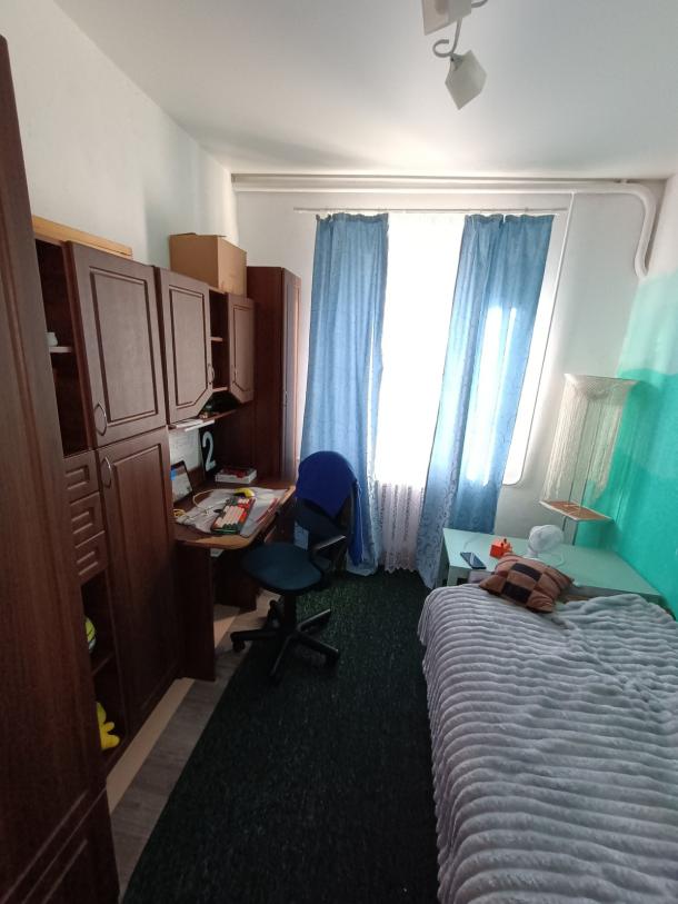 Дом, 5-кімн., Печенеги, Чугуевский район