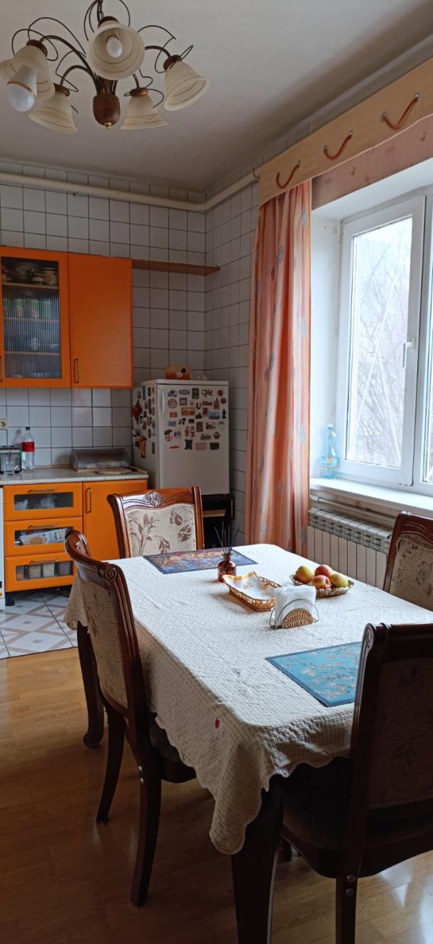 Дом, 5-кімн., Харьков, Павленки