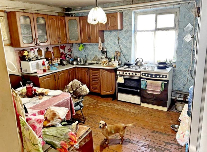 Дом, 6-кімн., Мерефа, Харьковский район