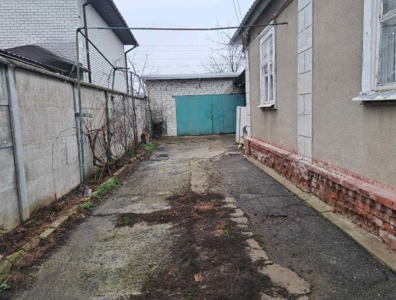 Дом, 4-кімн., Харьков, Новозападный