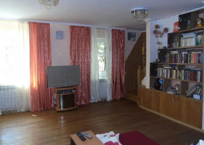 Дом, 5-кімн., Мерефа, Харьковский район