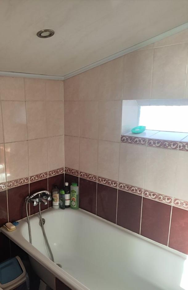 Дом, 4-кімн., Чугуев, Чугуевский район