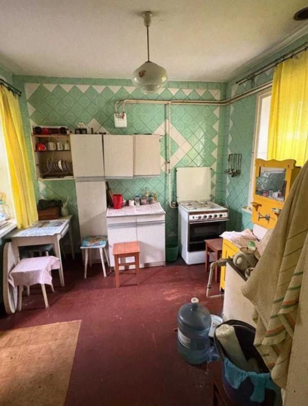 Дом, 4-кімн., Харьков, Жихарь