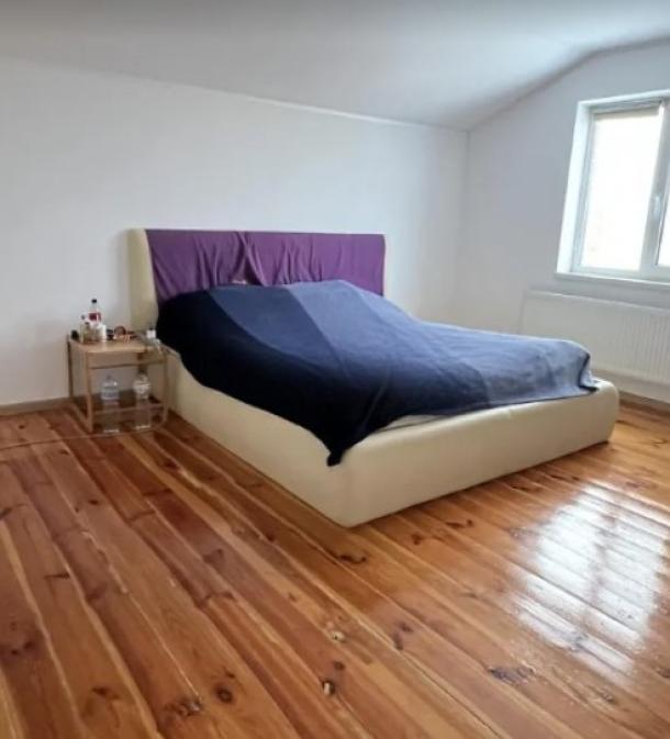 Дом, 9-кімн., Харьков, Павлово Поле