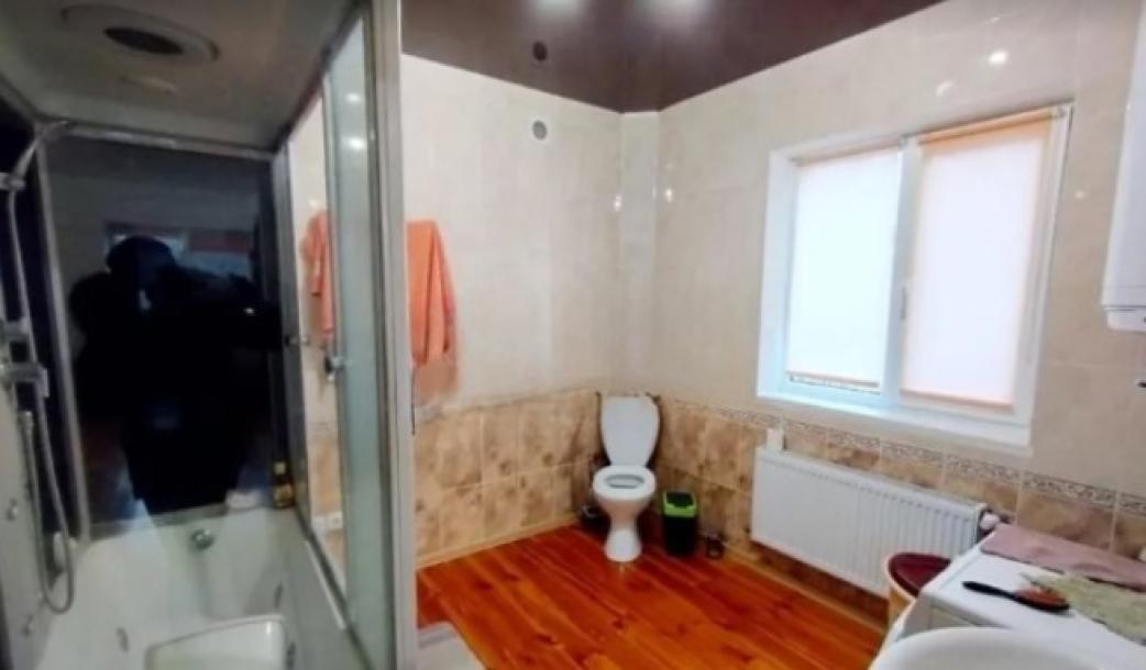 Дом, 9-кімн., Харьков, Павлово Поле