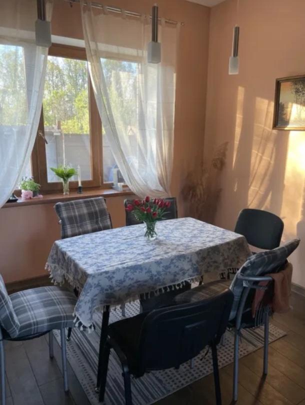 Дом, 5-кімн., Харьков, Песочин