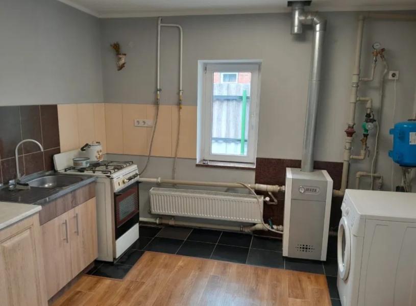 Дом, 5-кімн., Мерефа, Харьковский район