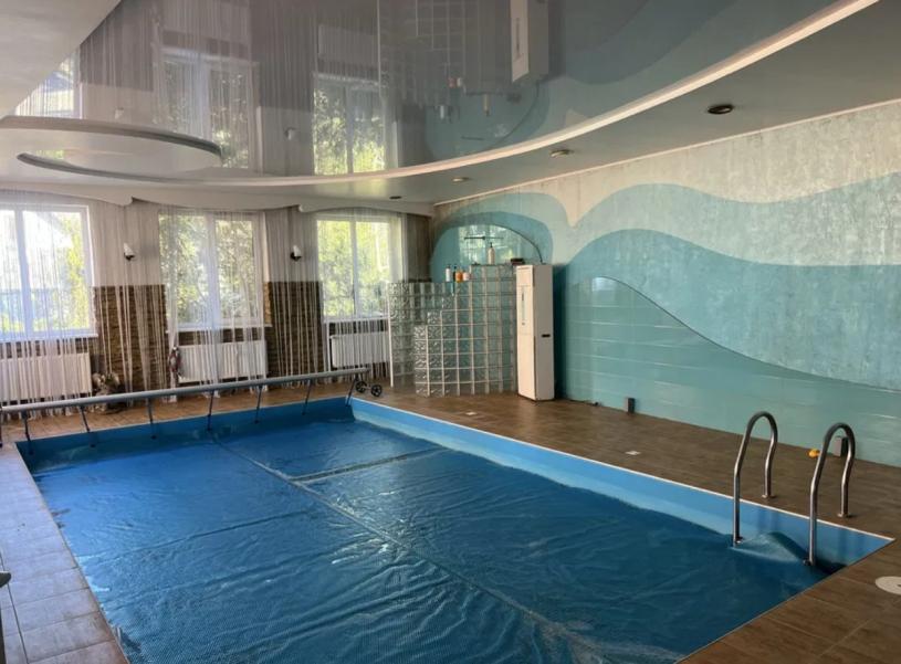 Дом, 6-кімн., Чугуев, Чугуевский район