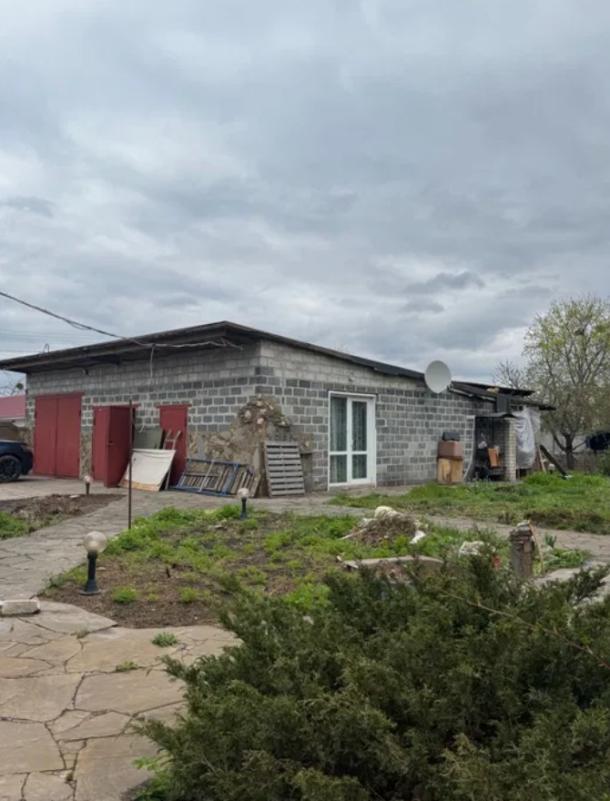 Дом, 5-кімн., Харьков, Песочин