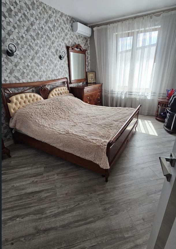 Дом, 4-кімн., Харьков, Павлово Поле