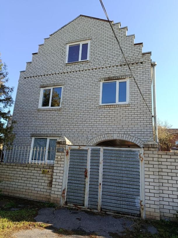 Дом, 4-кімн., Харьков, Кирова поселок