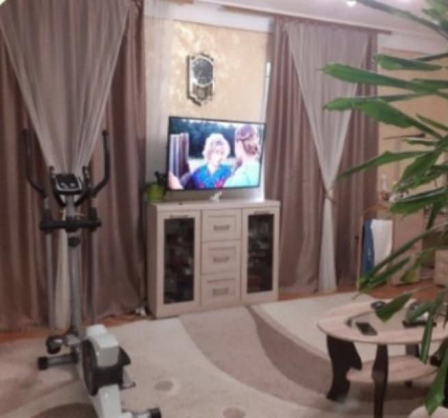 Дом, 2-кімн., Харьков, Новозападный