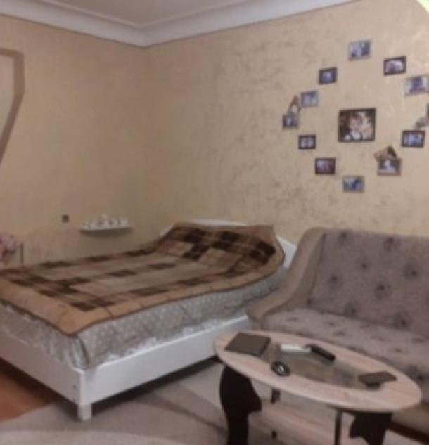 Дом, 2-кімн., Харьков, Новозападный