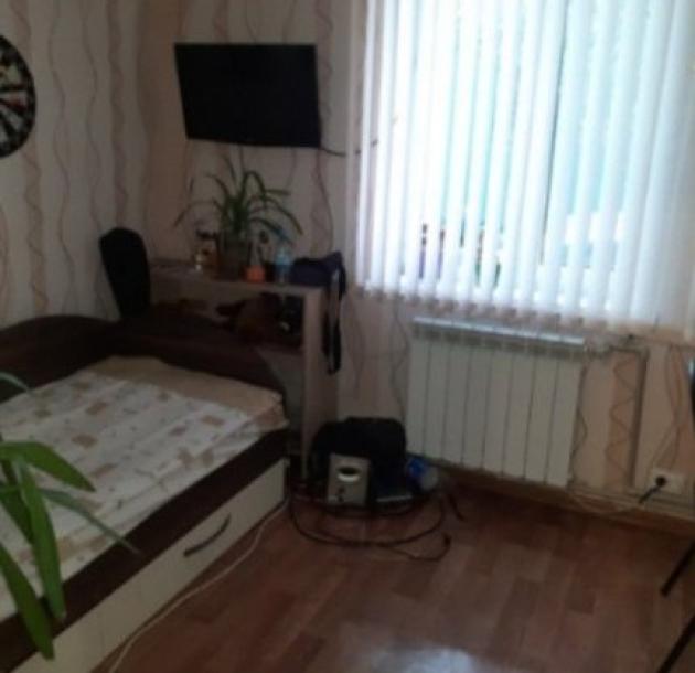 Дом, 2-кімн., Харьков, Новозападный