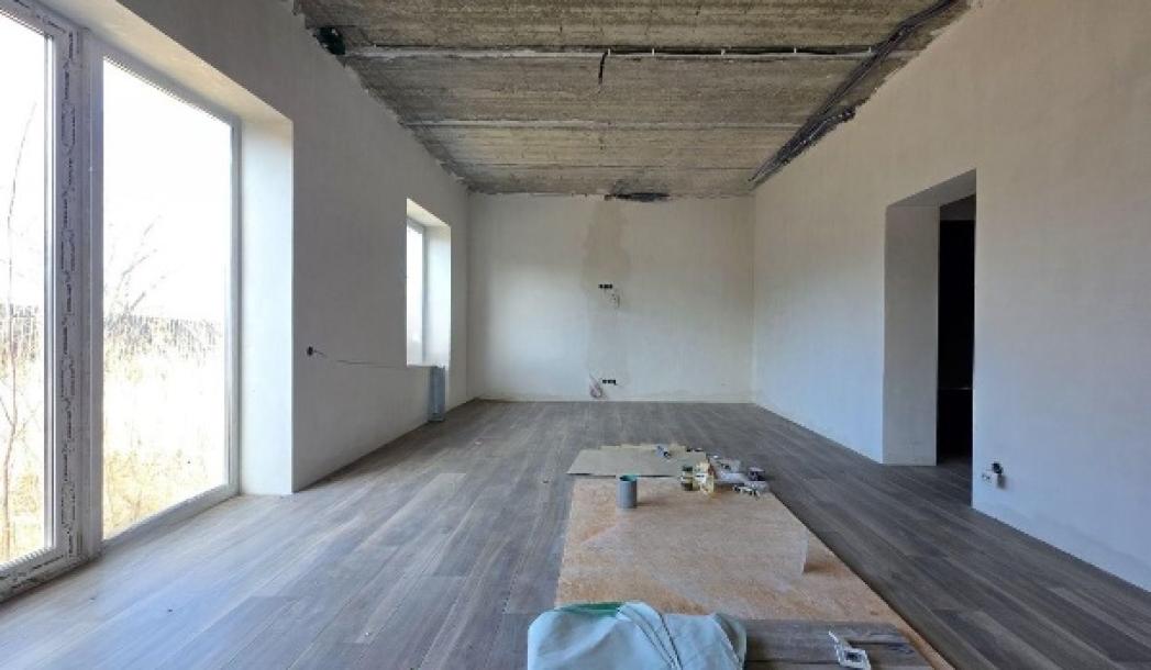 Дом, 3-кімн., Харьков, Песочин