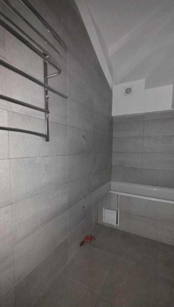 Дом, 3-кімн., Харьков, Песочин