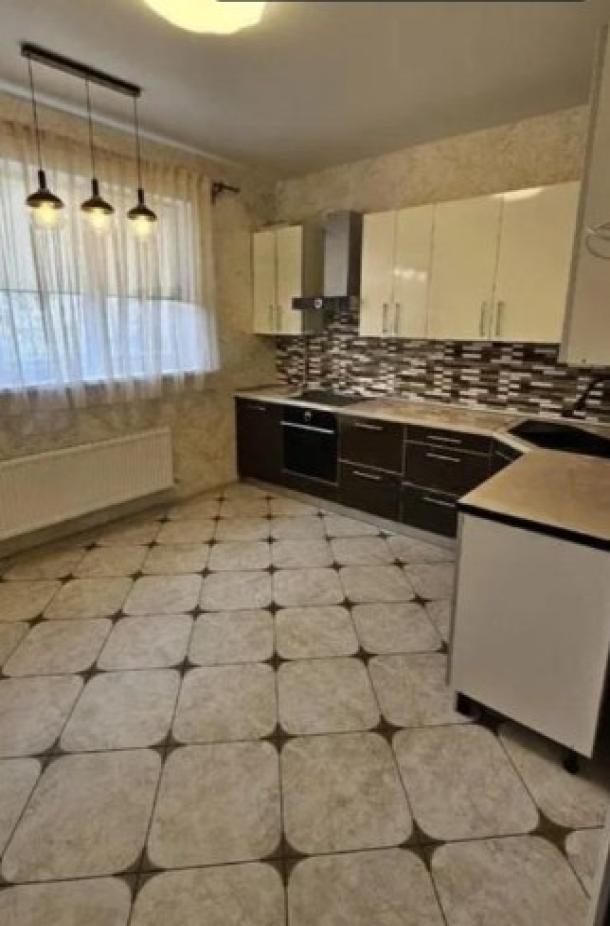 Дом, 4-кімн., Харьков, Немышля