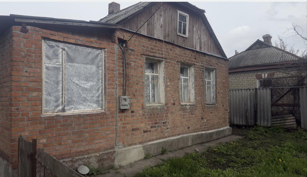 Дом, 4-кімн., Харьков, Песочин