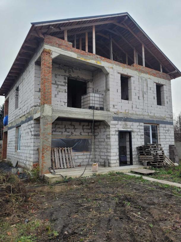 Дом, 5-кімн., Харьков, Салтовка