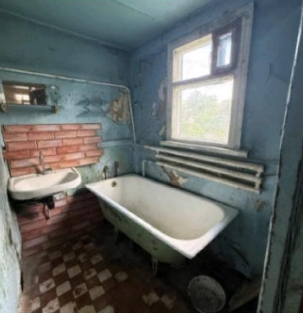 Дом, 3-кімн., Харьков, Рогань жилмассив