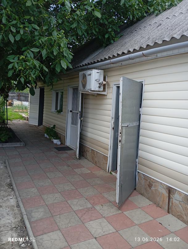 Дом, 4-кімн., Люботин, Харьковский район