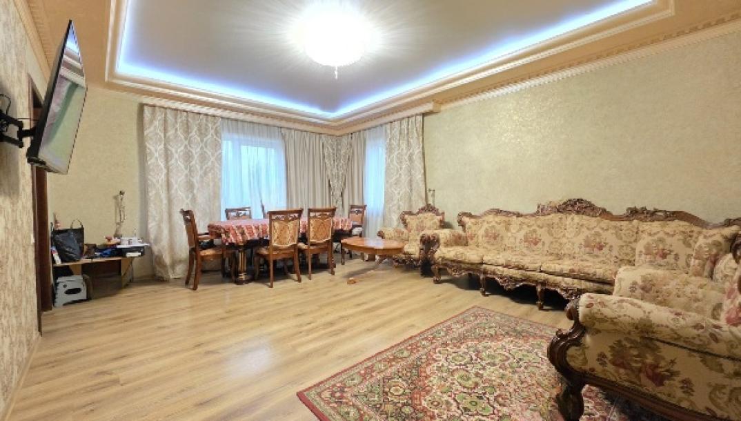 Дом, 4-кімн., Харьков, Киевская метро
