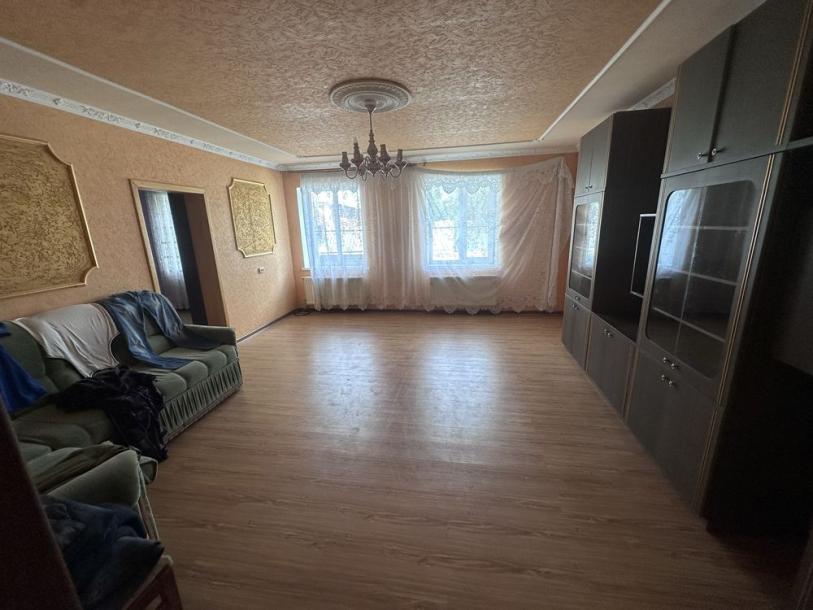 Дом, 5-кімн., Чугуев, Чугуевский район