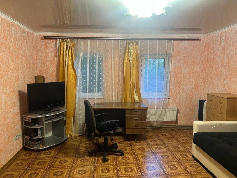 Дом, 4-кімн., Чугуев, Чугуевский район
