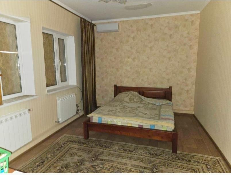 Дом, 4-кімн., Чугуев, Чугуевский район