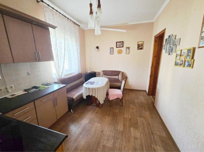 Дом, 4-кімн., Чугуев, Чугуевский район