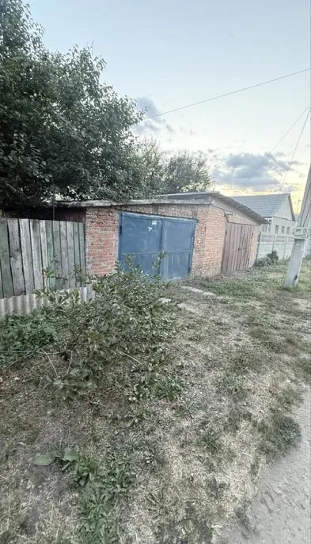 Дом, 5-кімн., Харьков, Восточный