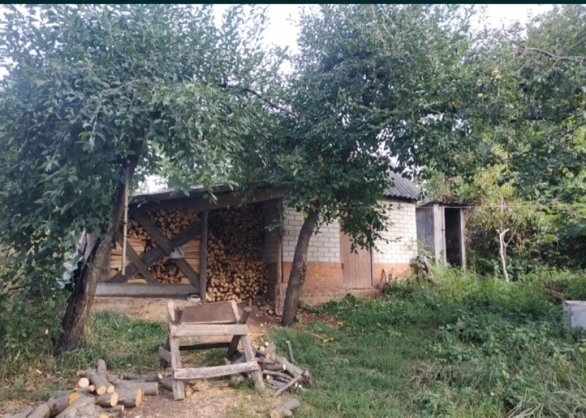Дом, 4-кімн., Люботин, Харьковский район