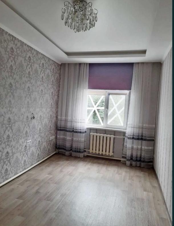 Дом, 5-кімн., Харьков, Защитников Украины метро