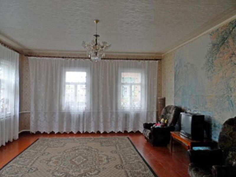 Дом, 5-кімн., Мерефа, Харьковский район