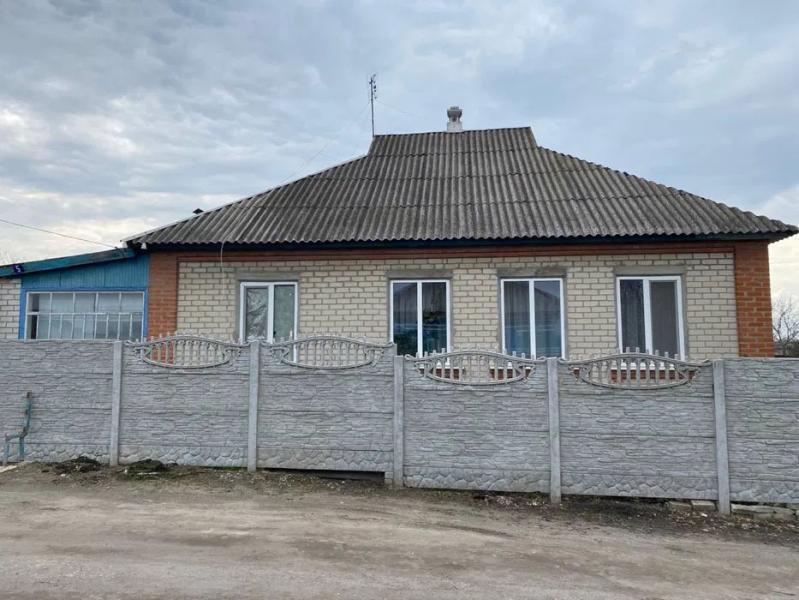 Дом, 4-кімн., Коробочкино, Чугуевский район