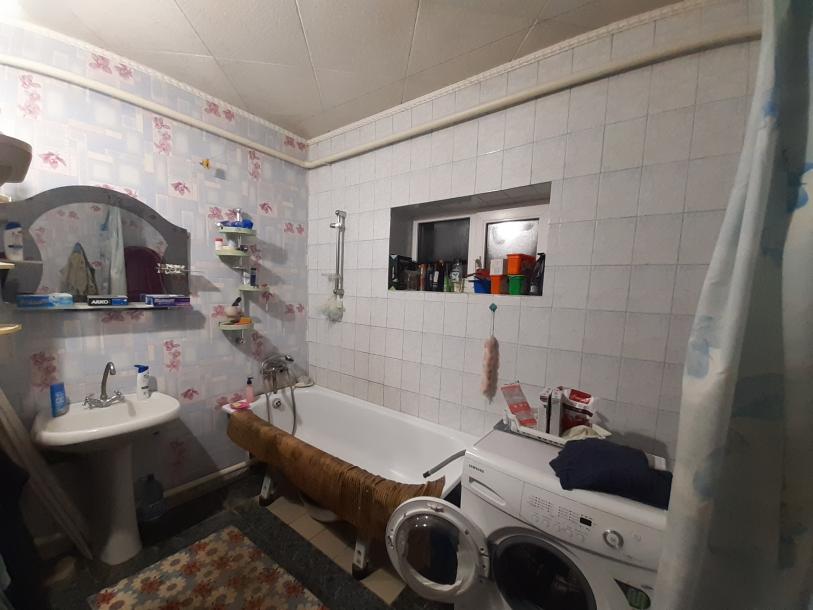 Дом, 5-кімн., Чугуев, Чугуевский район