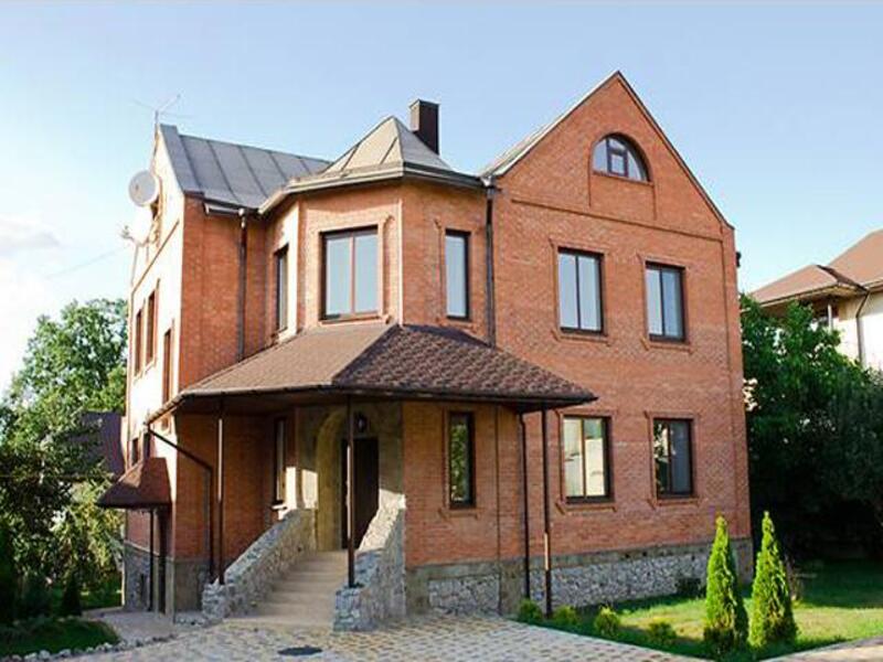 Дом, 8-комн., Флоринка, Дергачевский район