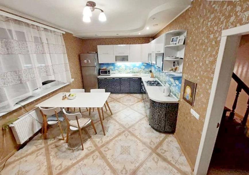 Дом, 4-кімн., Харьков, Немышля