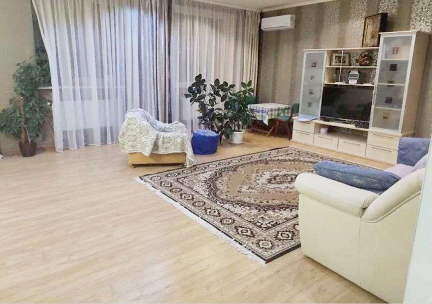 Дом, 4-кімн., Харьков, Немышля