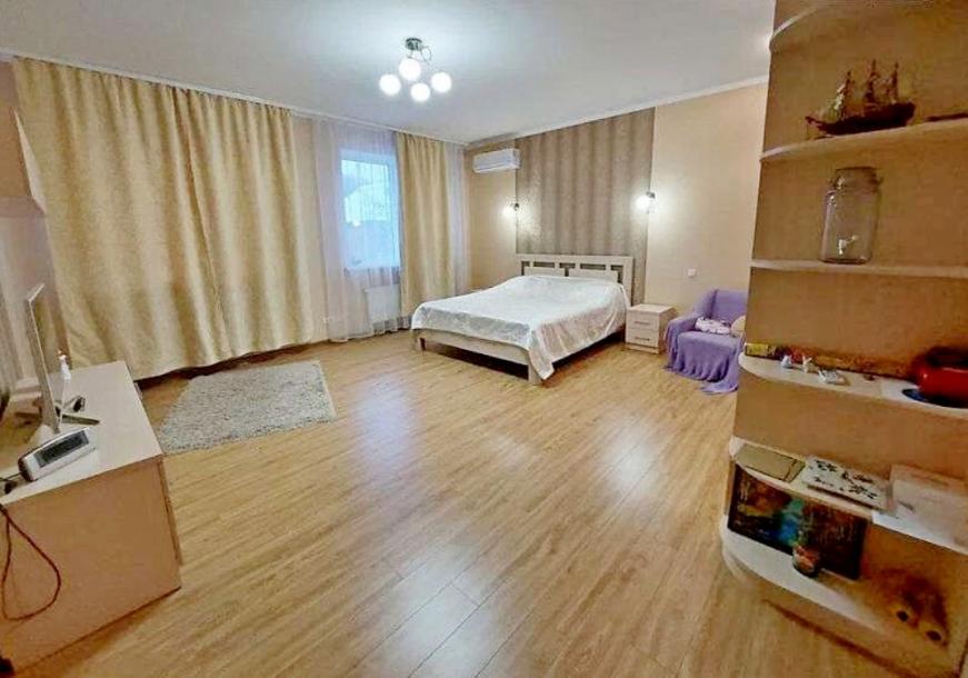 Дом, 4-кімн., Харьков, Немышля