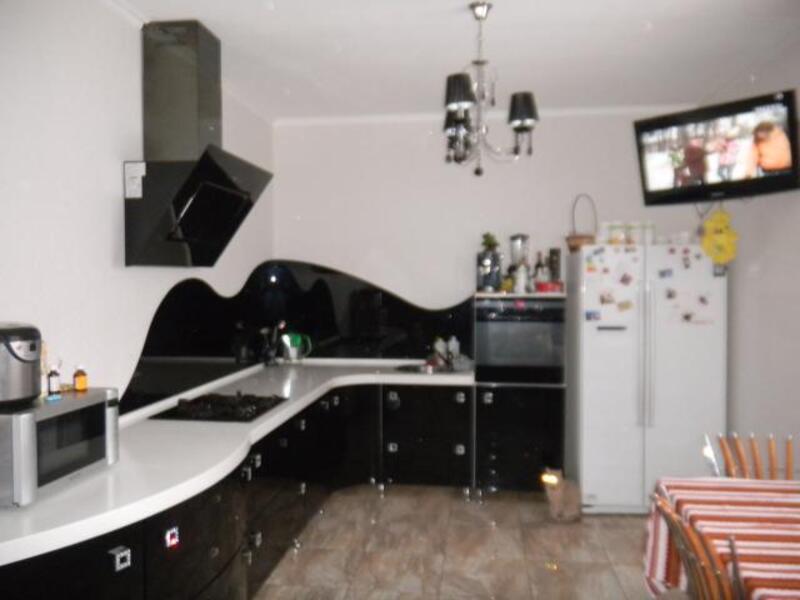 Элитный дом, 5-кімн., Циркуны, Харьковский район