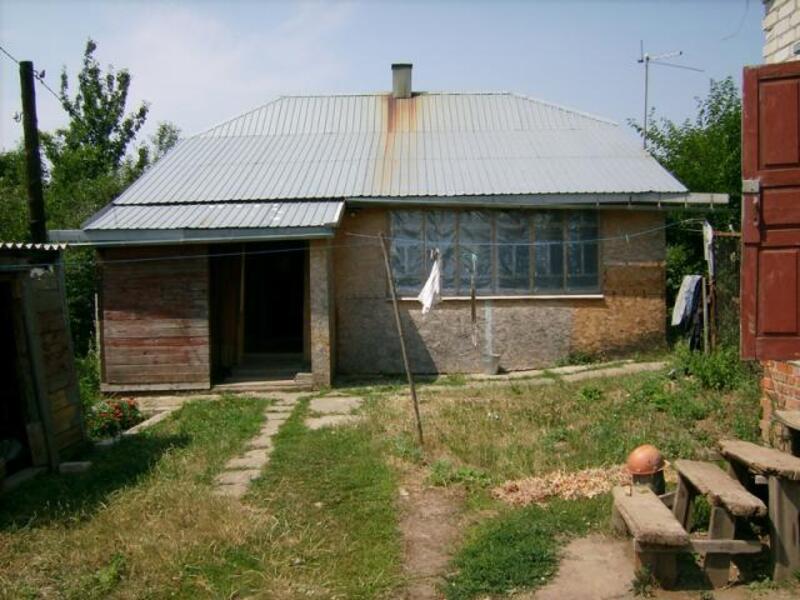 Дом, 2-кімн., Люботин, Харьковский район
