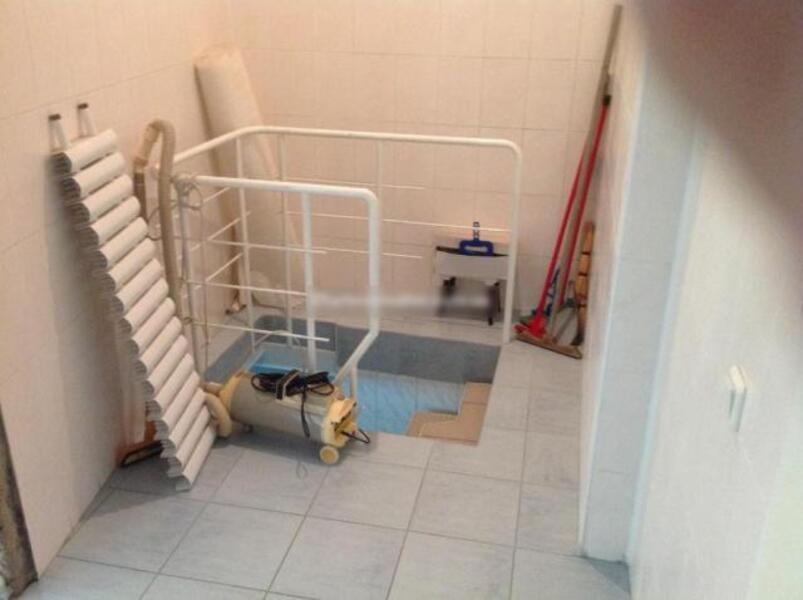 Дом, 5-кімн., Харьков, Защитников Украины метро