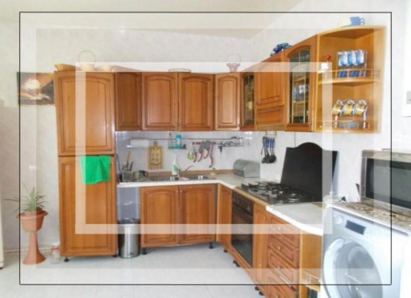 Дом, 5-кімн., Харьков, Залютино