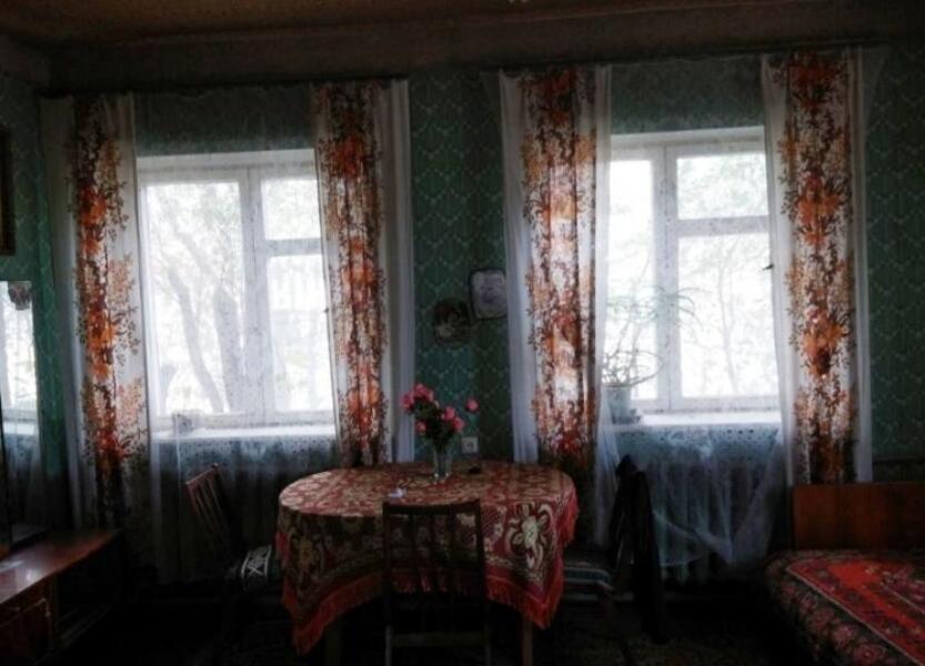 Дом, 4-кімн., Чугуев, Чугуевский район