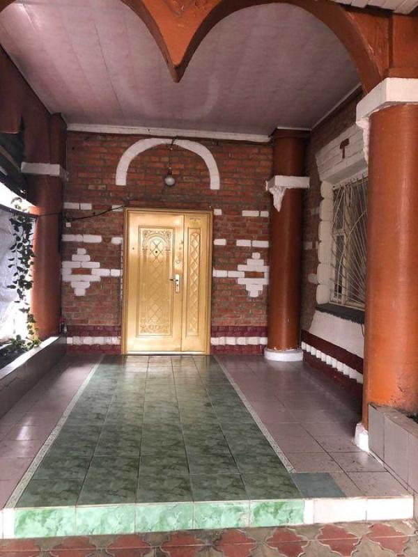 Дом, 4-кімн., Харьков, Новоселовка